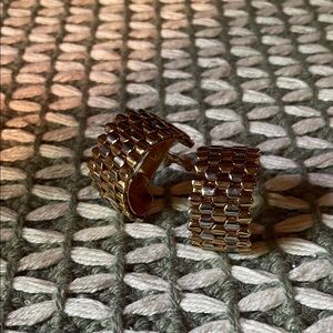 Gold Textured clip on Earrings